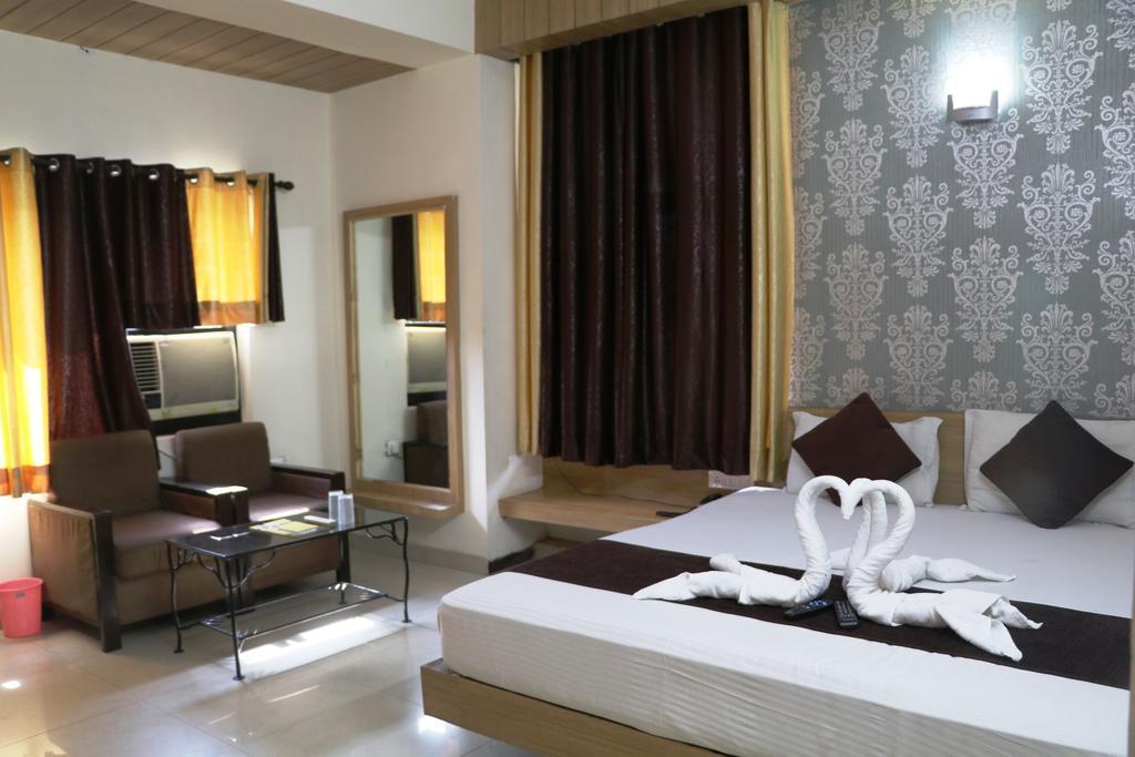 Hotel Vaishnavi Τζαϊπούρ Εξωτερικό φωτογραφία