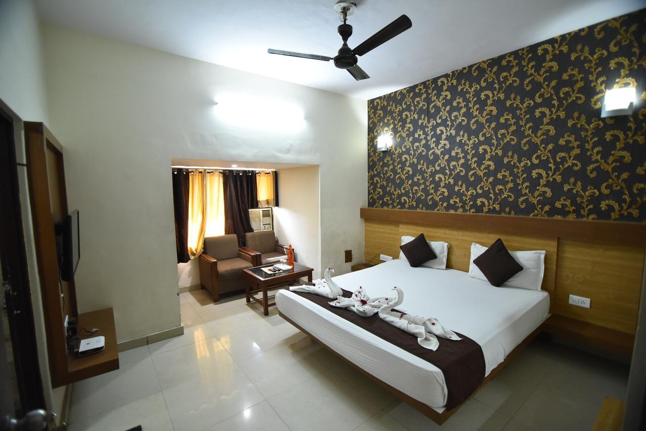 Hotel Vaishnavi Τζαϊπούρ Εξωτερικό φωτογραφία