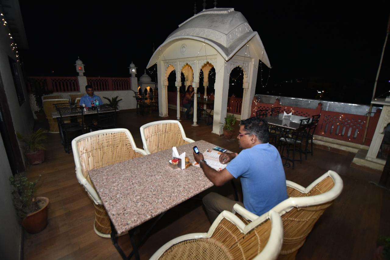 Hotel Vaishnavi Τζαϊπούρ Εξωτερικό φωτογραφία